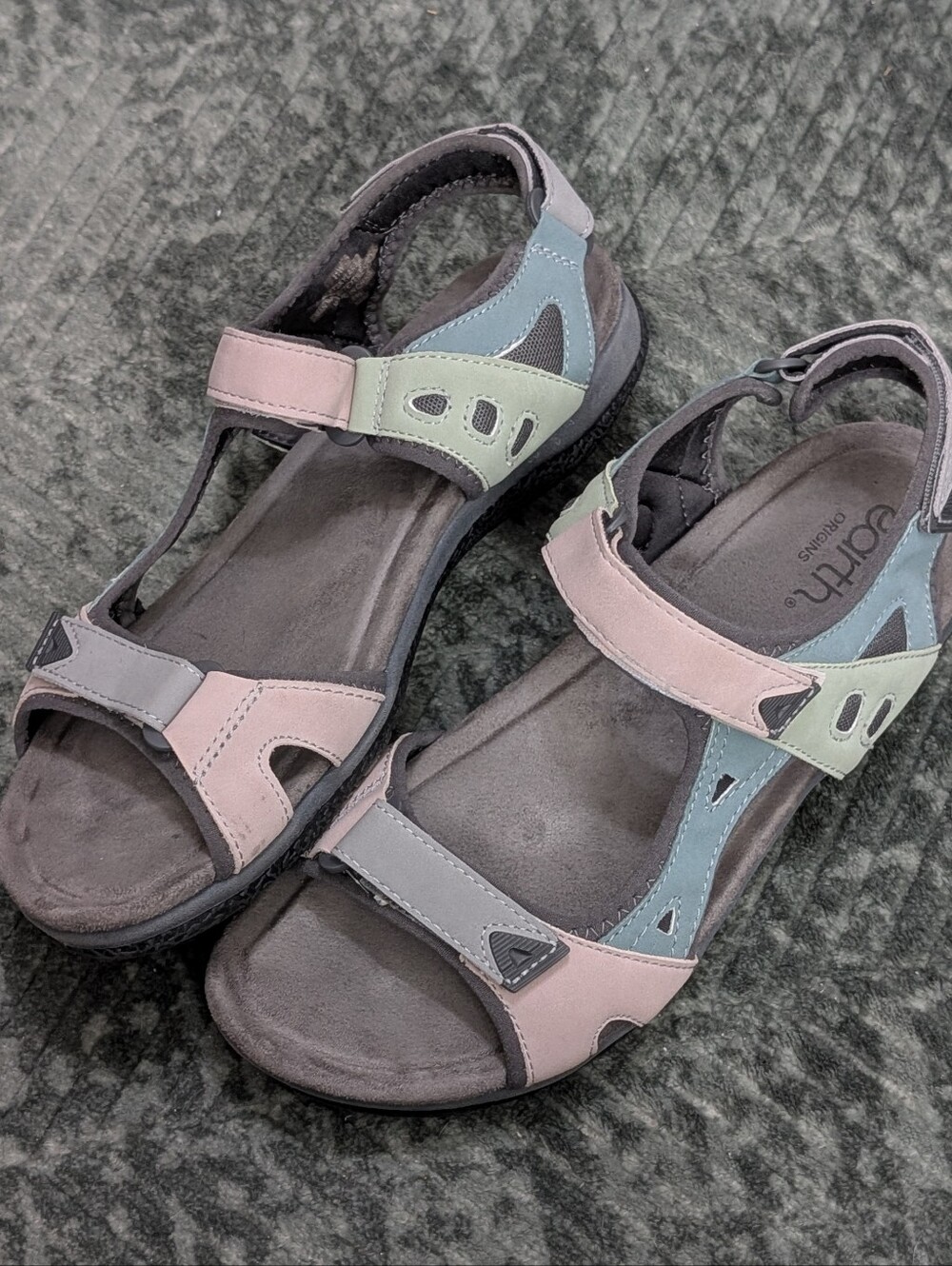 Women's Earth Origins Skylar Round Toe Lightweight Casual Flat Sandals Size 11